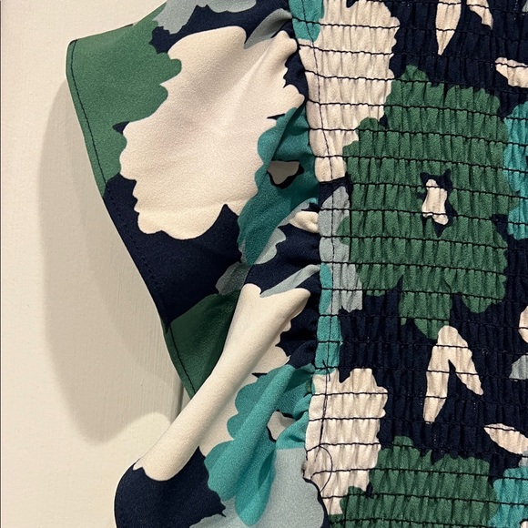 Floral Ruffle Sleeve Top - Picture 6 of 8